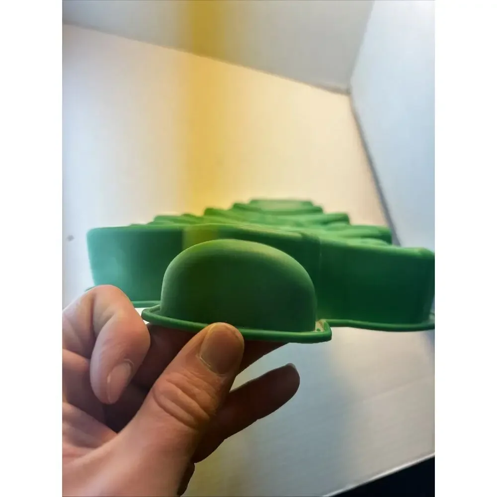 Christmas Tree Cake Pan, 3D Large Silicone Baking Molds, Green